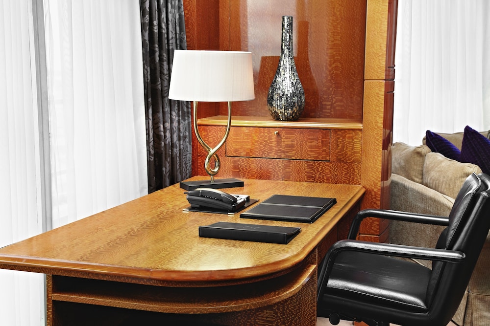 The Park Tower Knightsbridge, a Luxury Collection Hotel, London 54/60
