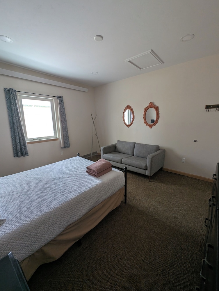 Inn the Clouds Hostel & Inn 15/75
