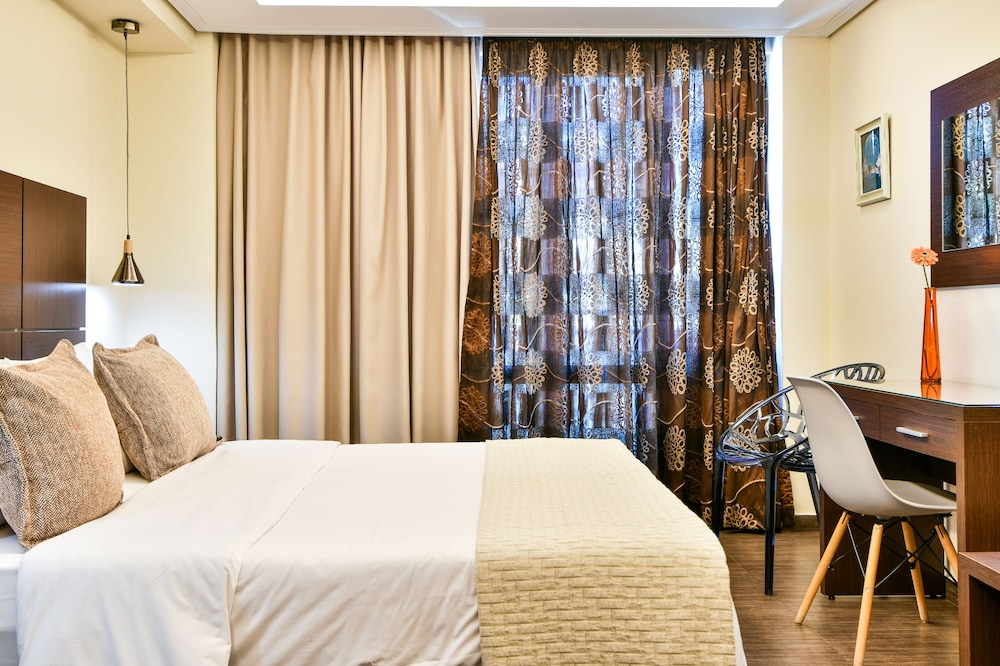 Athens Way 33/57