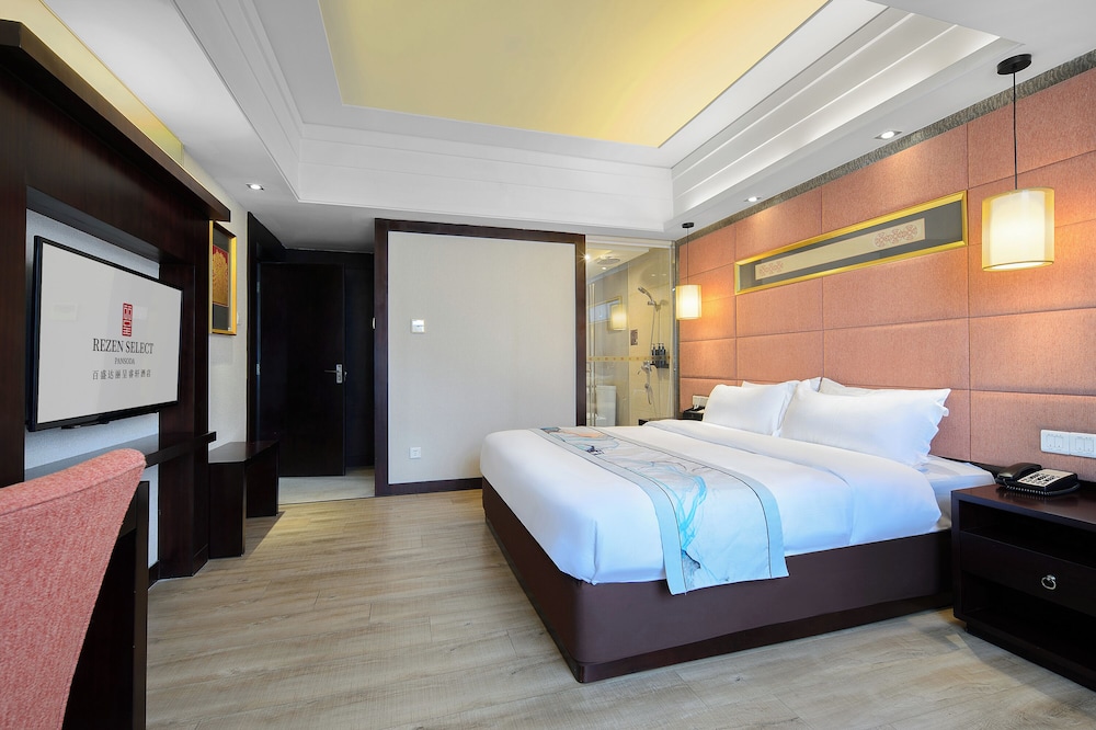 1 BEDROOM, BUSINESS, SUITE