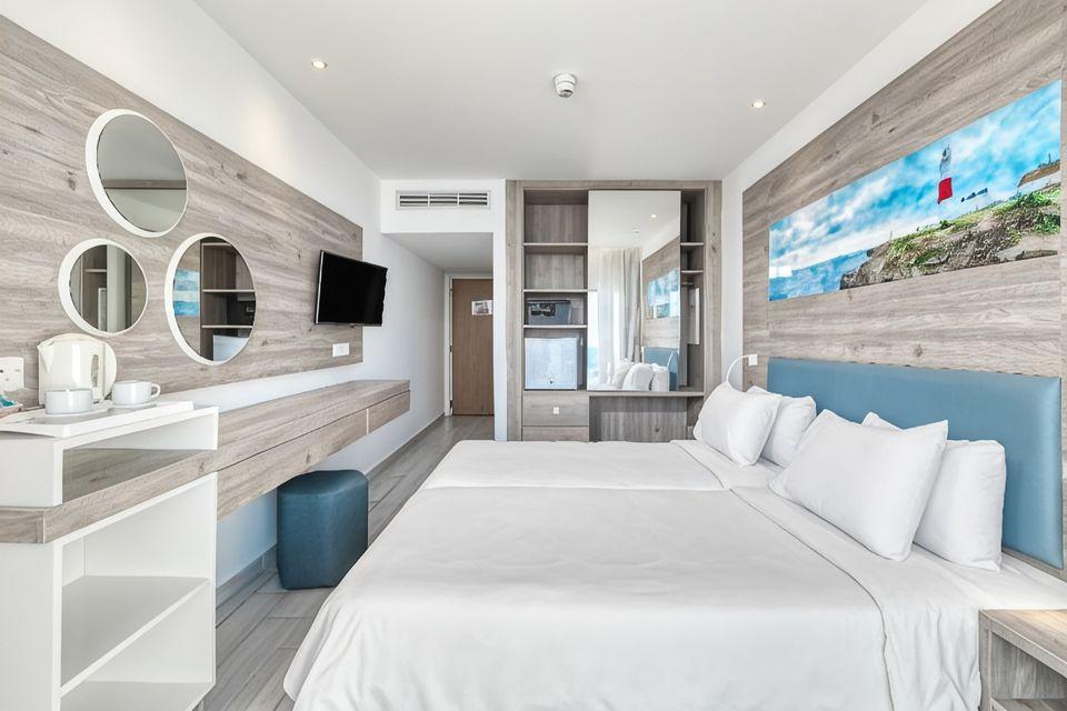 Room, Double or Twin Bed, Garden View, Garden Area