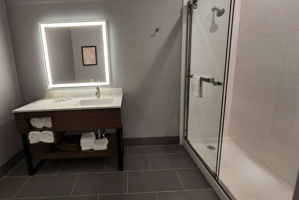 La Quinta Inn & Suites by Wyndham Pflugerville 28/28