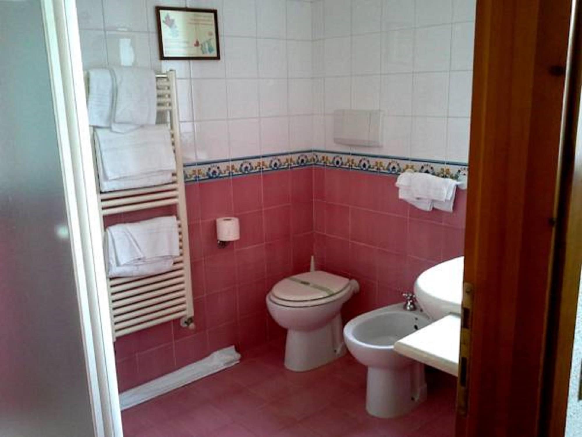 ECONOMY, DOUBLE BED