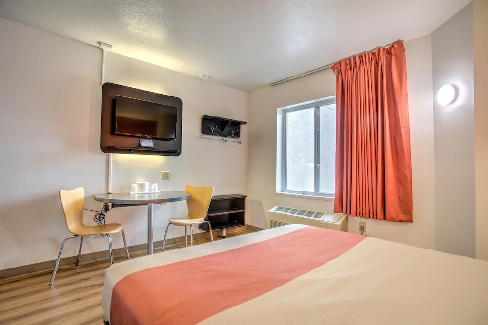 Motel6 Bozeman, MT 23/51