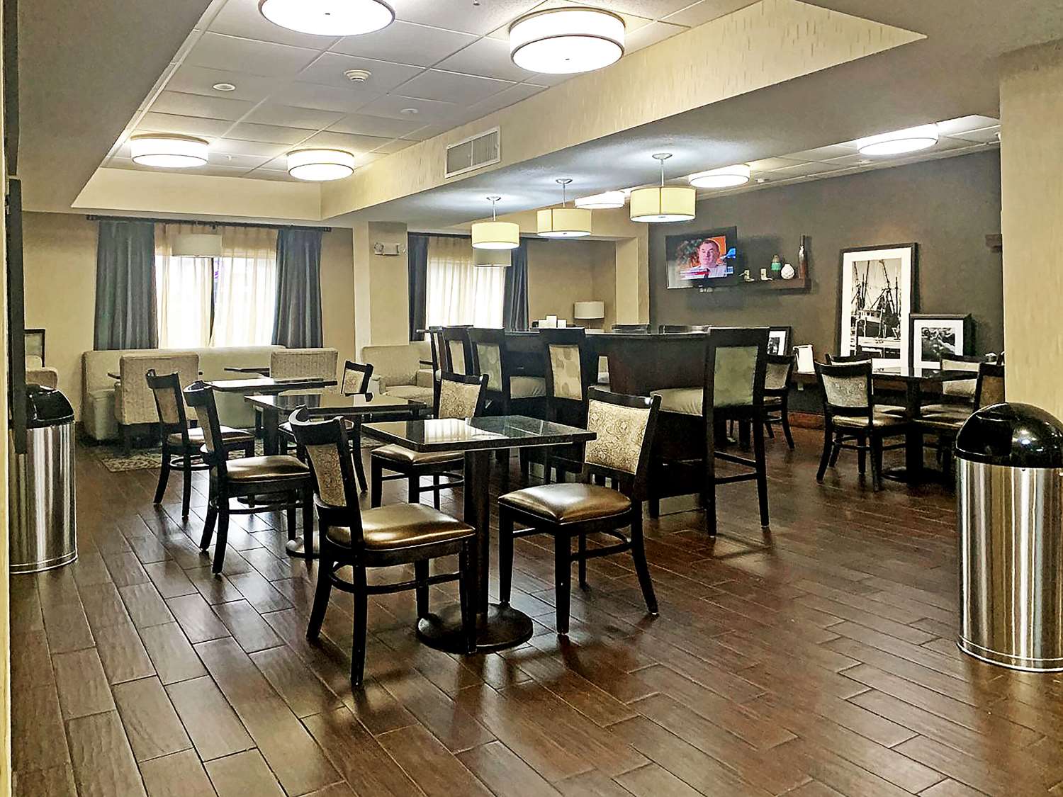 Comfort Inn Darien - North Brunswick 18/22