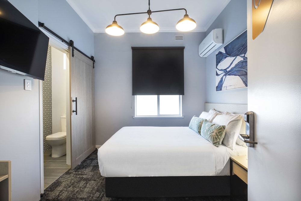 Compact, Double Bed