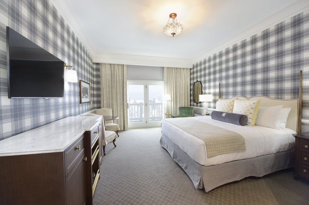 Presidential, King Bed, Balcony or Patio, Presidential Wing