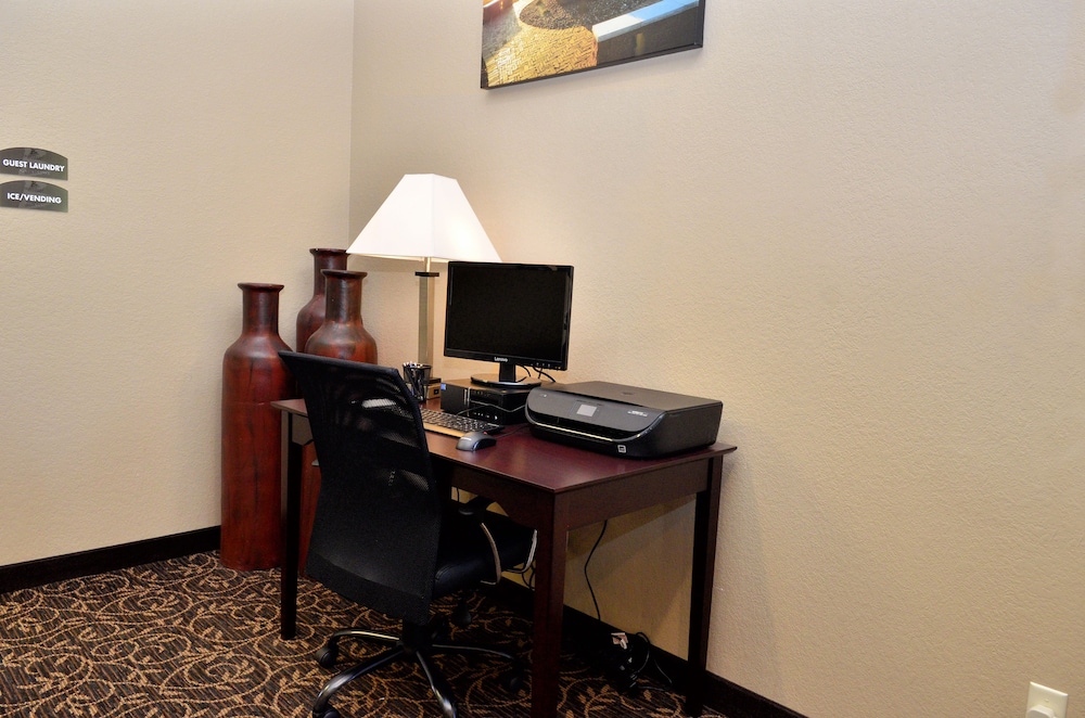 Cobblestone Inn & Suites - Manning 38/50