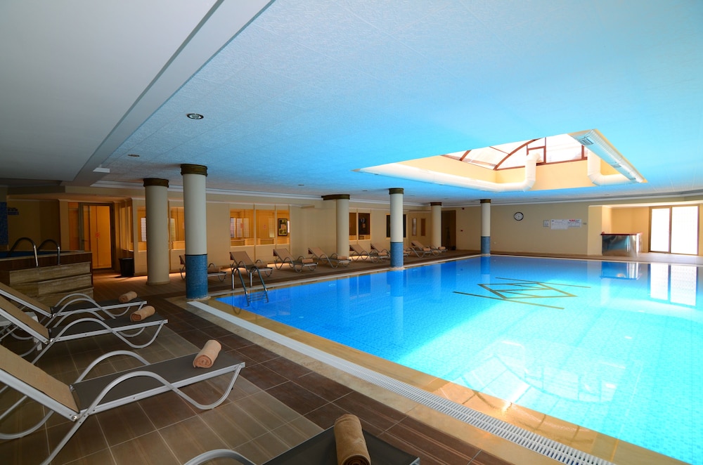 Azka Hotel 35/78