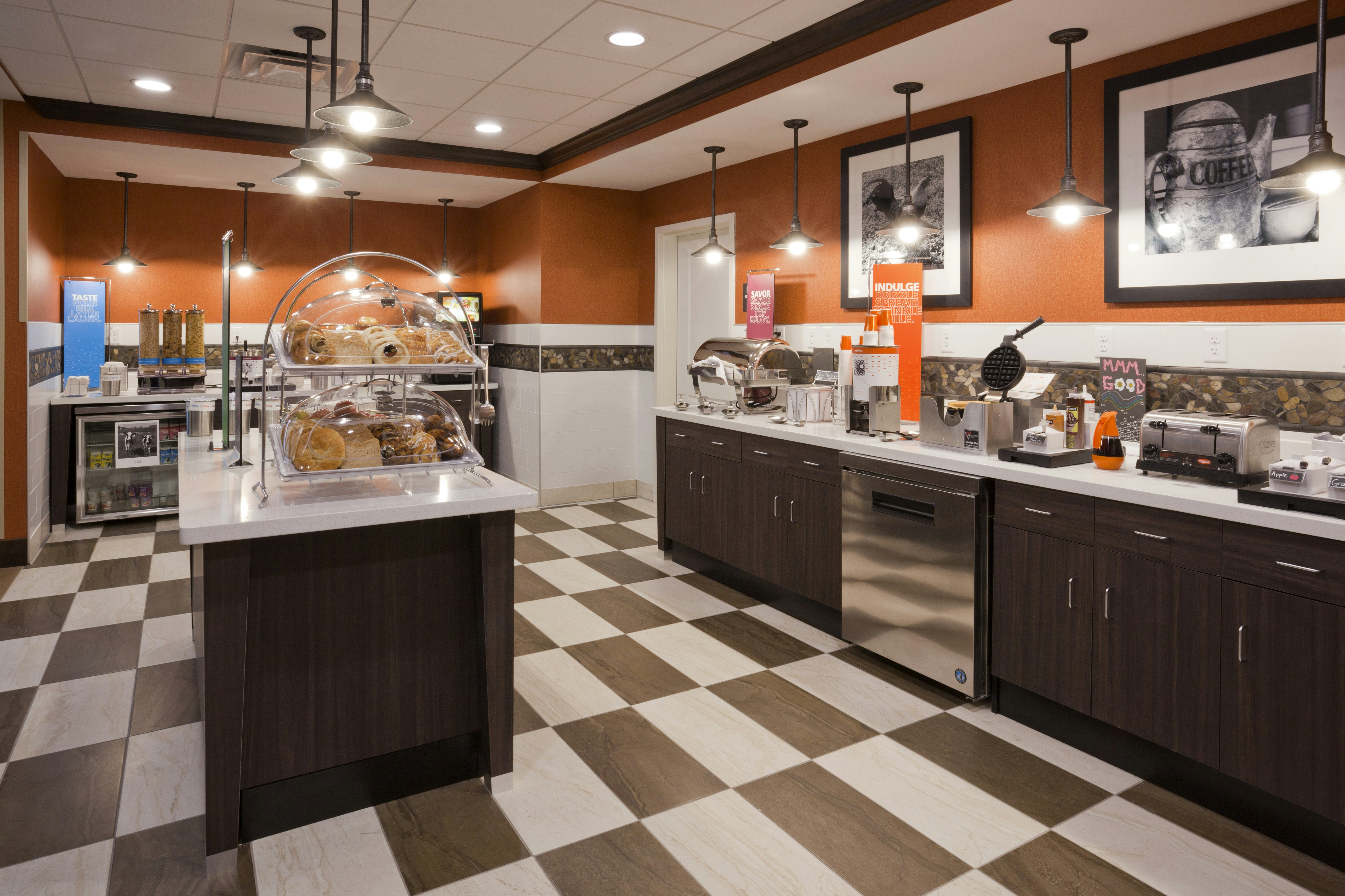 Hampton Inn Bloomington West 6/41