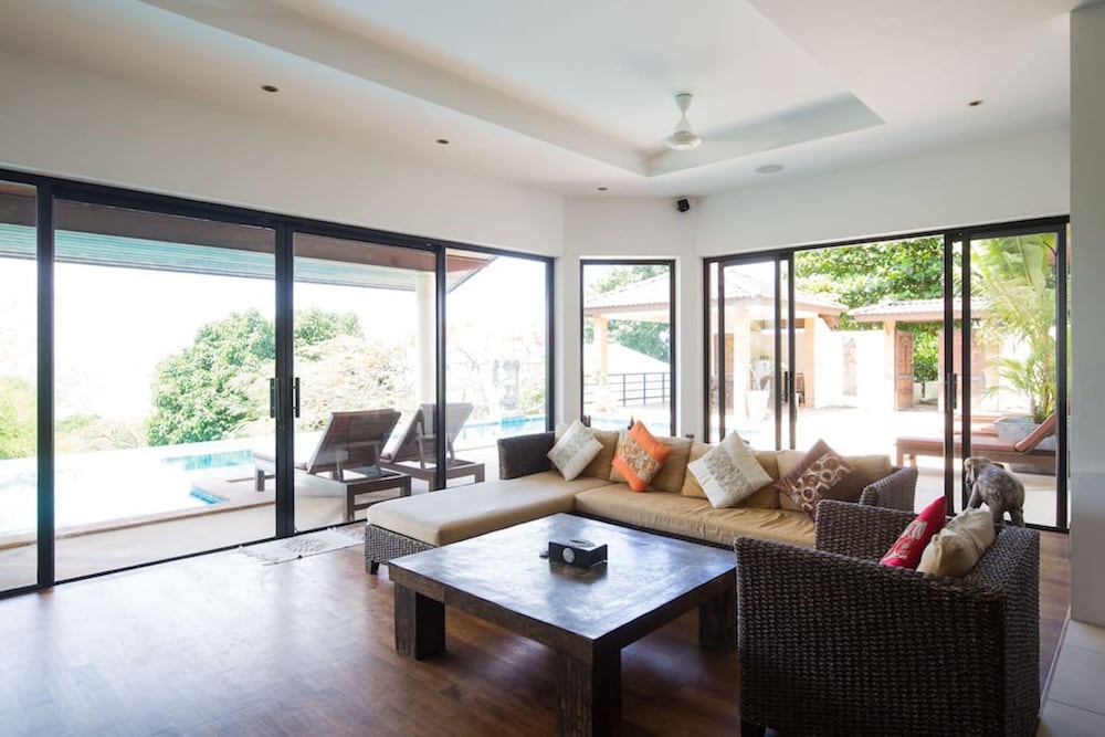 4 Bedroom Sea View Villa Suay Paap 21/40