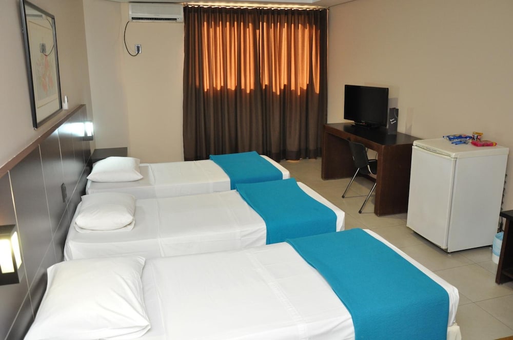 Crystal Plaza Hotel 24/47