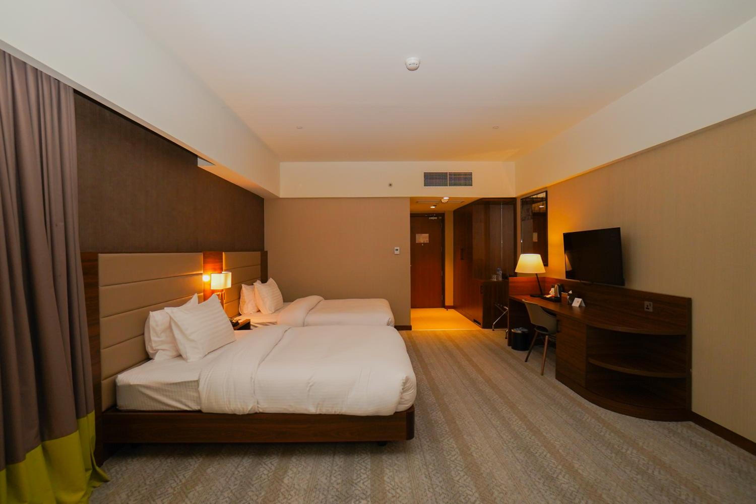 Superior, Twin Beds