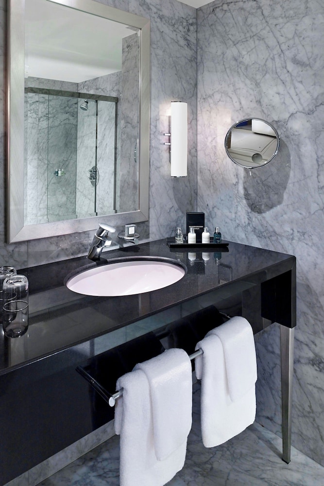 جناح تنفيذي بسرير كينج بغرفة نوم واحدة، The Park Tower Knightsbridge, a Luxury Collection Hotel, London 9/10