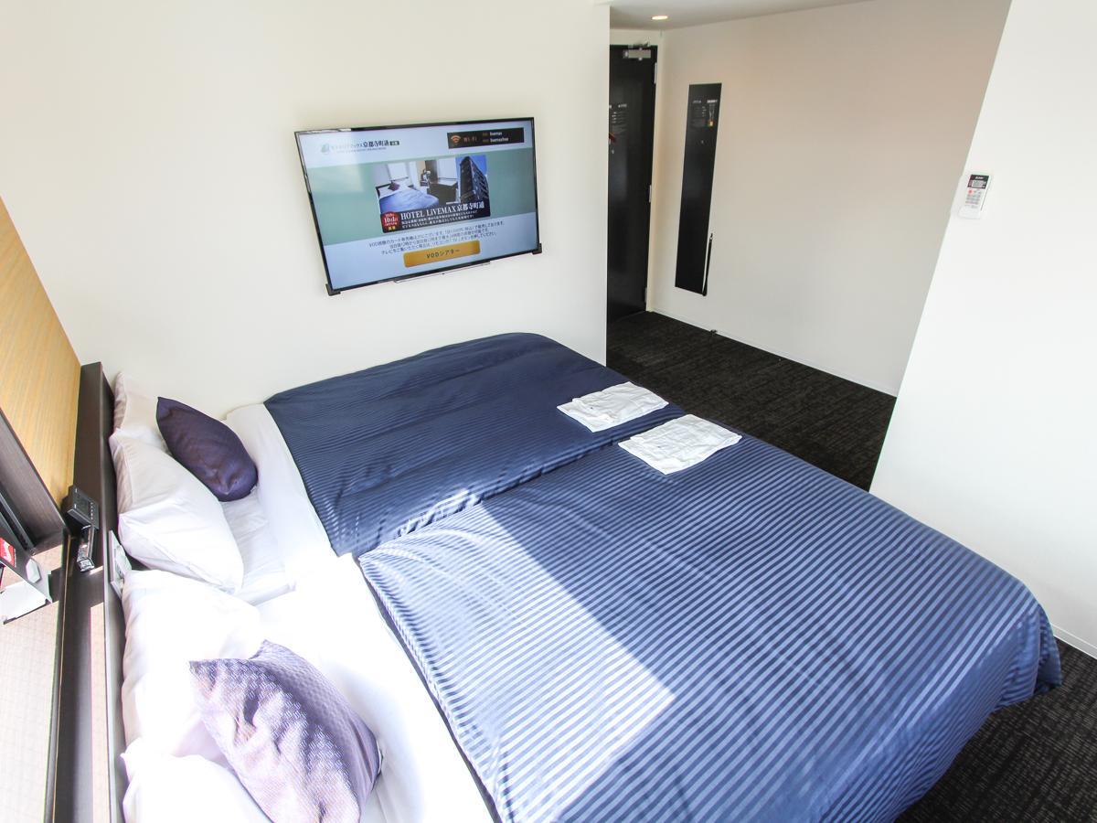 Semi Room, 2 Semi Double Beds