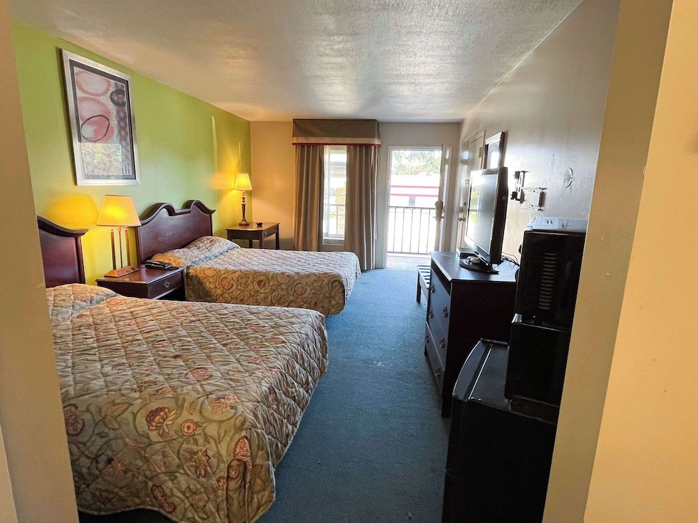 Motel6 Bracey, VA - I-85 21/32