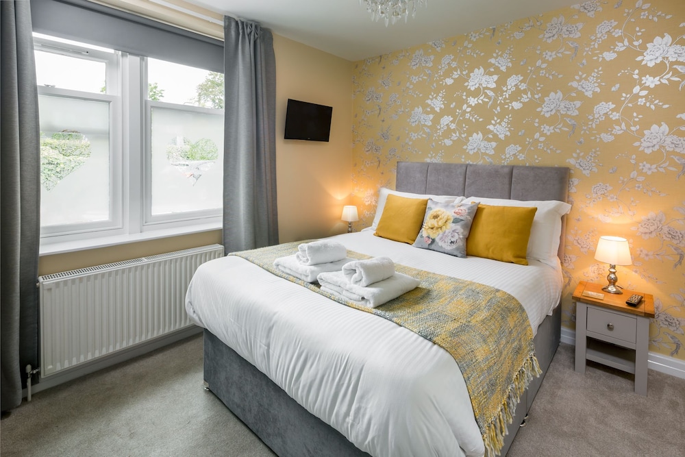 The Coppice Guest House 3/50