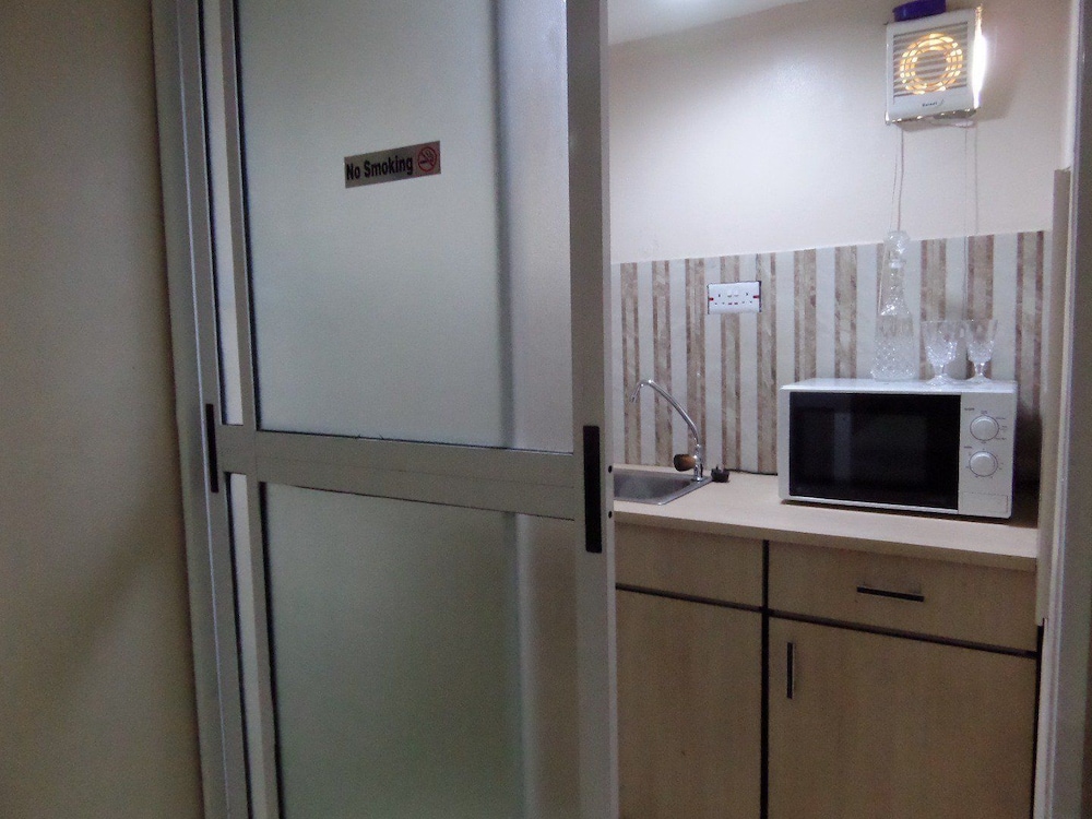 Deen Apartment Services 26/35