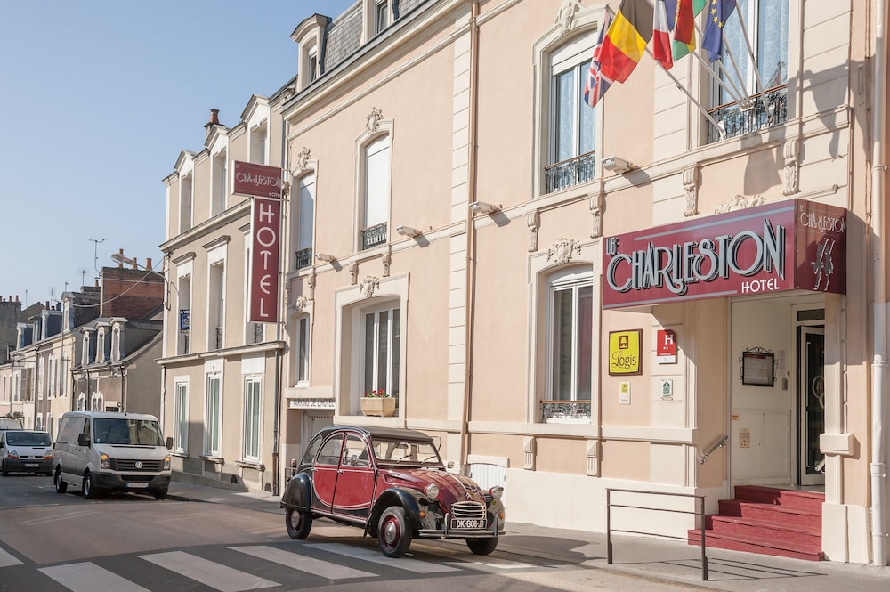 Hotel Le Charleston 66/75