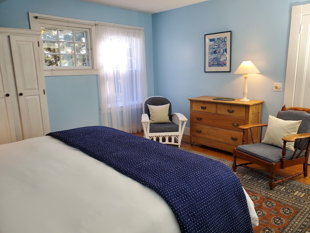Harbourside Inn 25/50