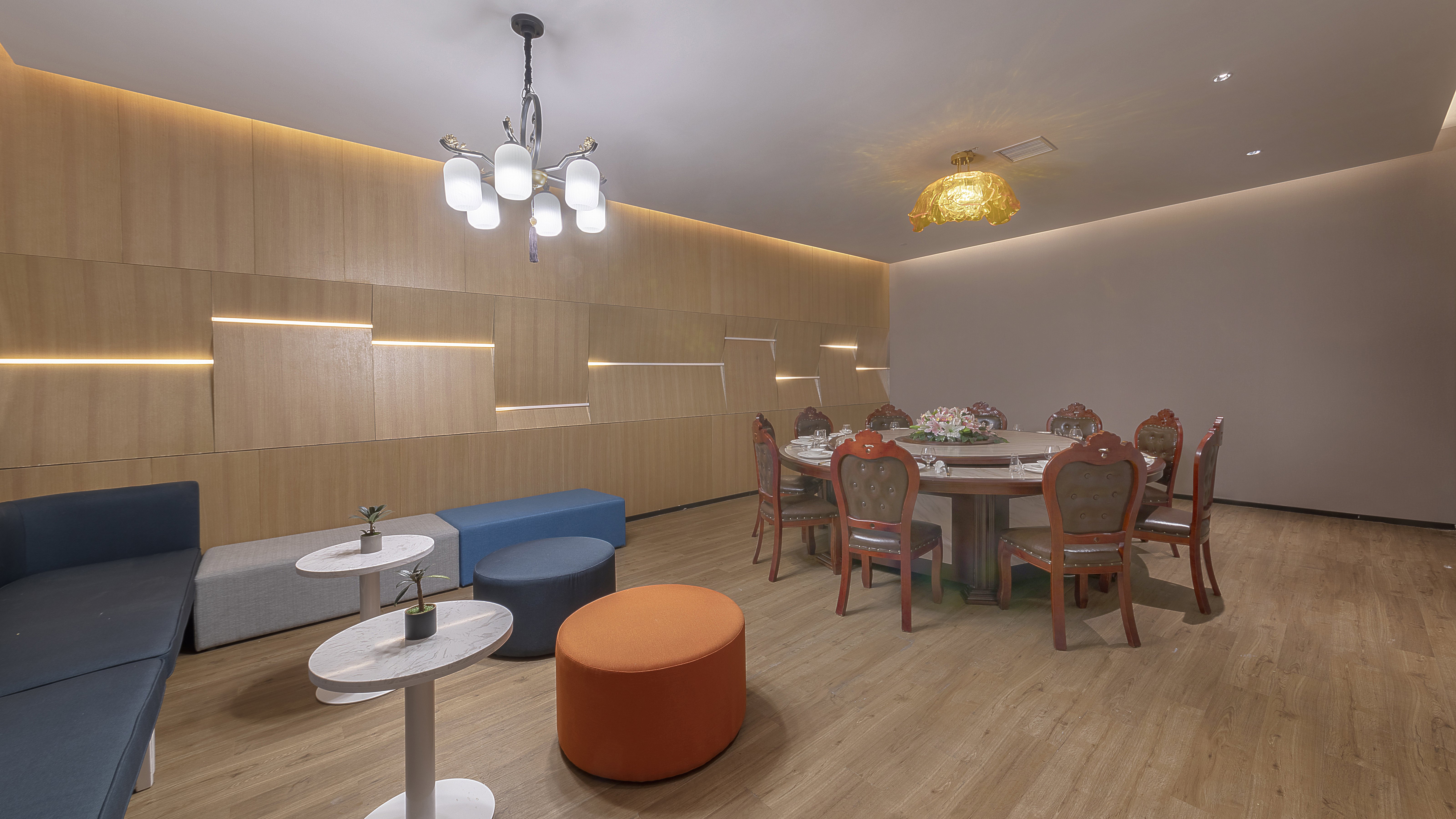 Holiday Inn Express Nanjing Dongshan 37/58