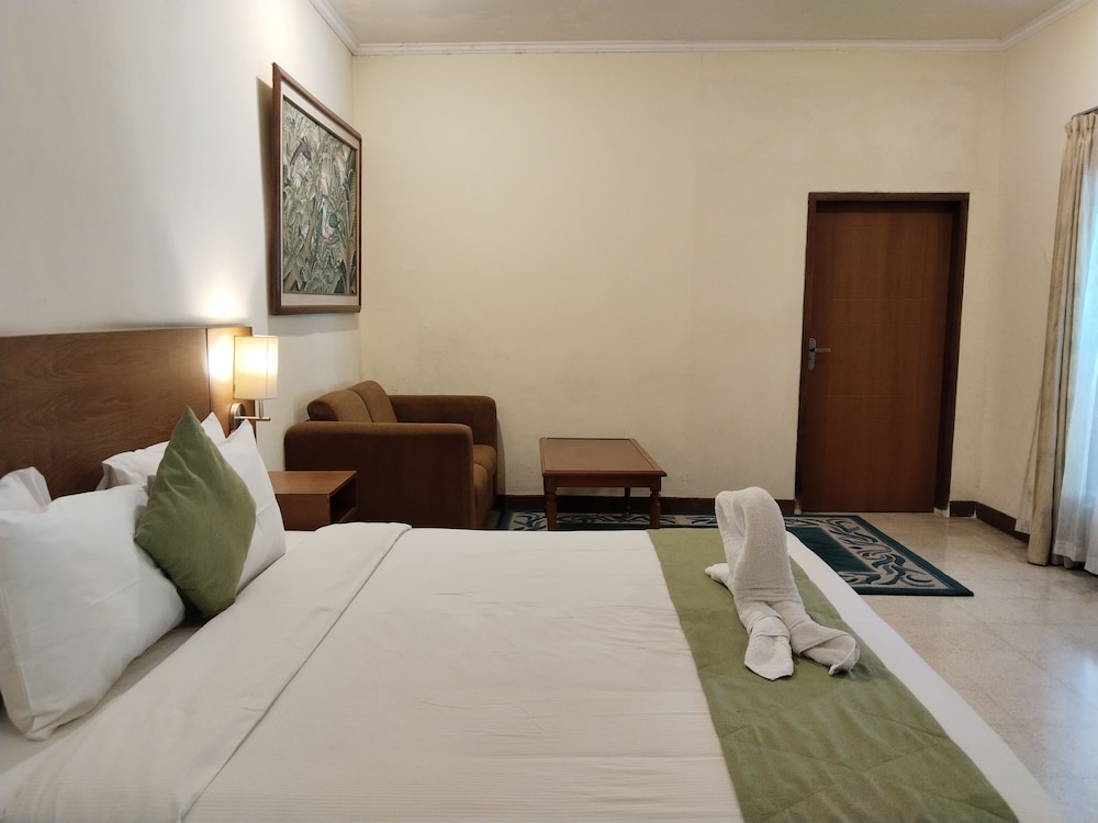 The Garden Family Guest House 10/50