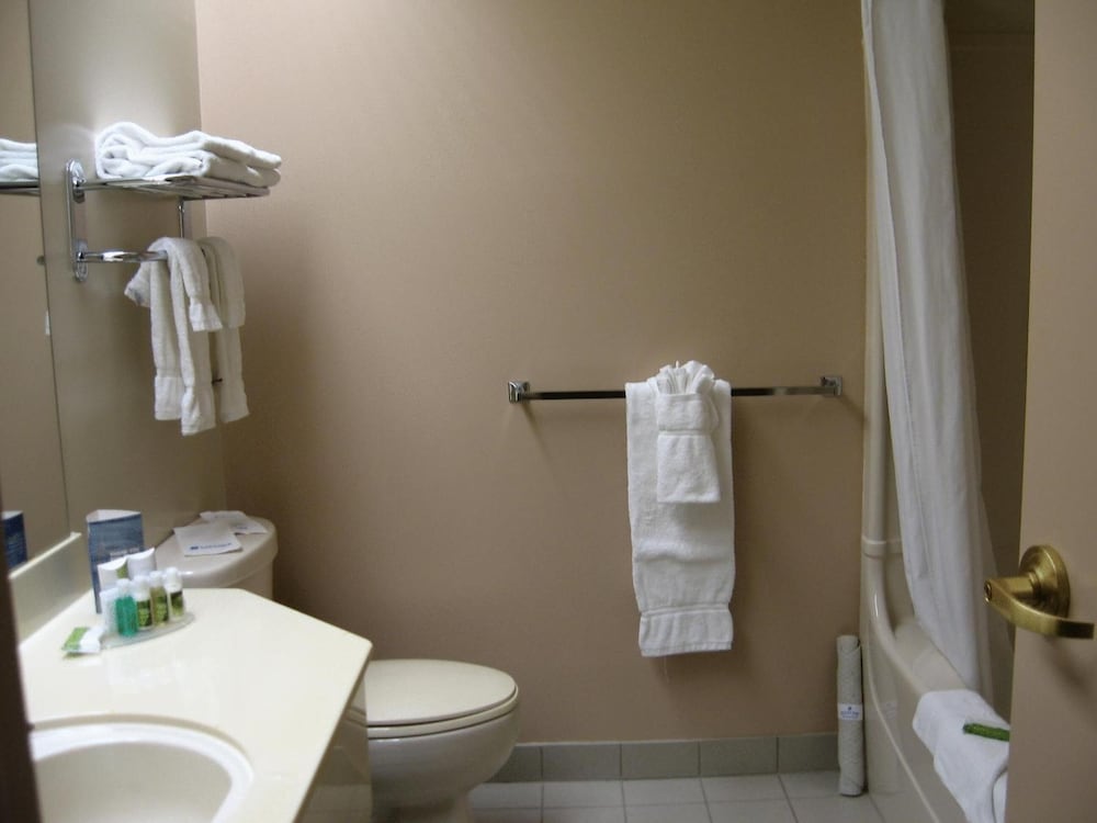 Coastal Inn Halifax 30/60