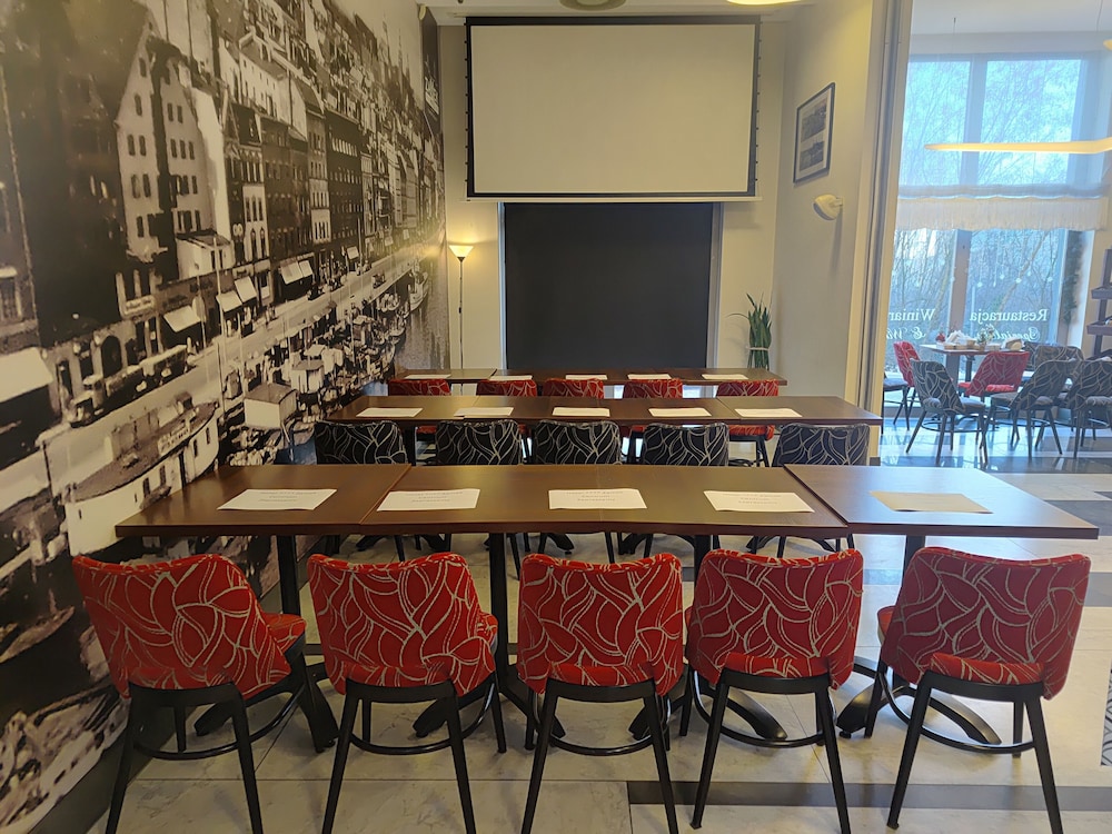 Hotel Zamek Centrum 43/50