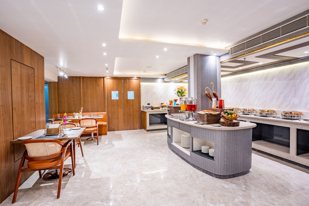 Regenta Inn Gurugram 36/50