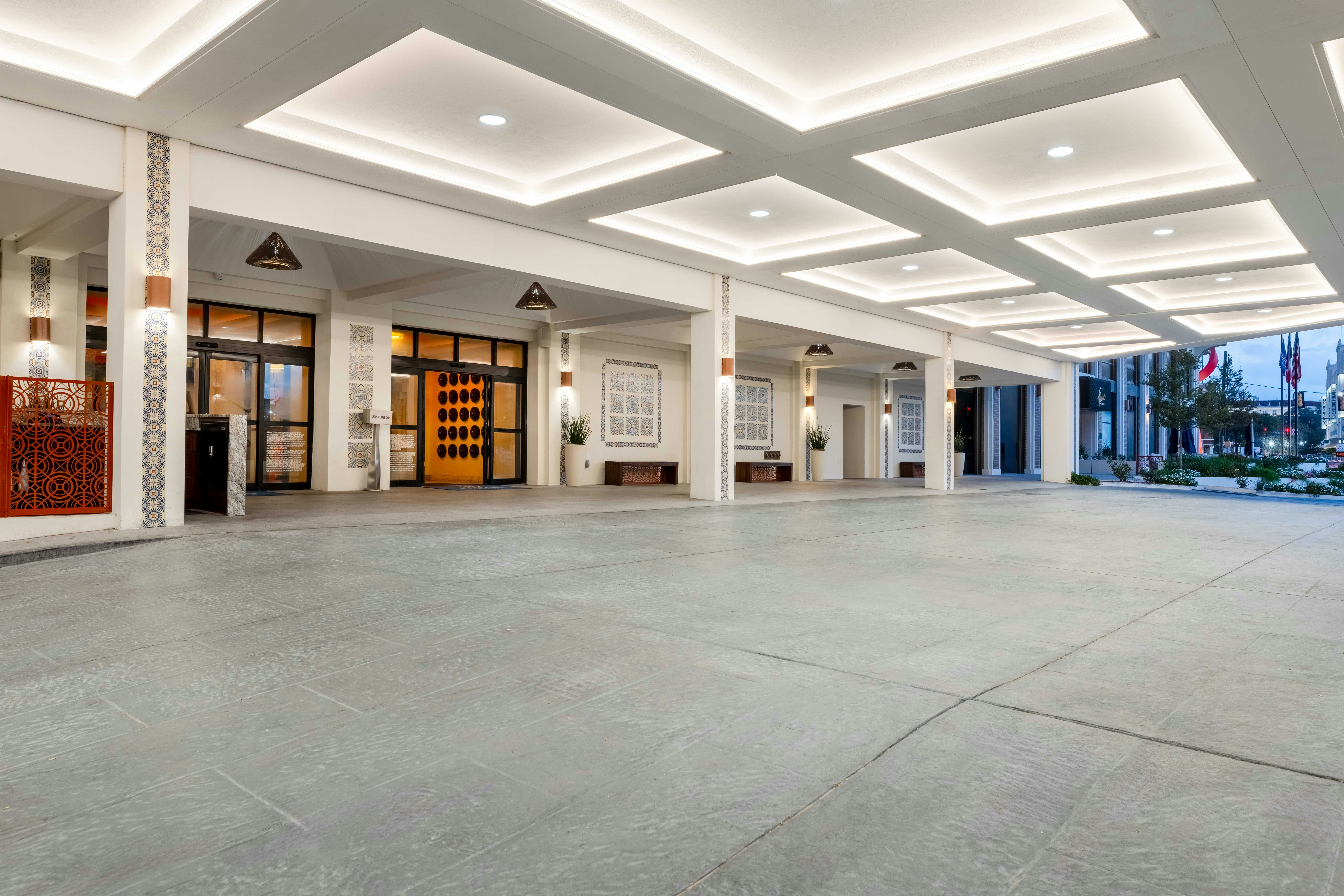 Hilton Palacio del Rio 73/79