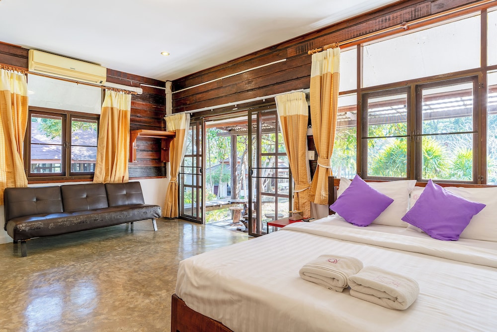 غرفة قياسية بسرير كينج، DE BUA VALLEY RESORT 5/10