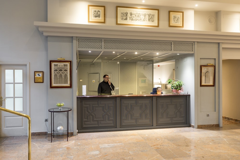 Parador de Cordoba Hotel 6/50