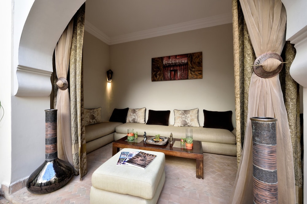 Riad Les Ammonites 44/63
