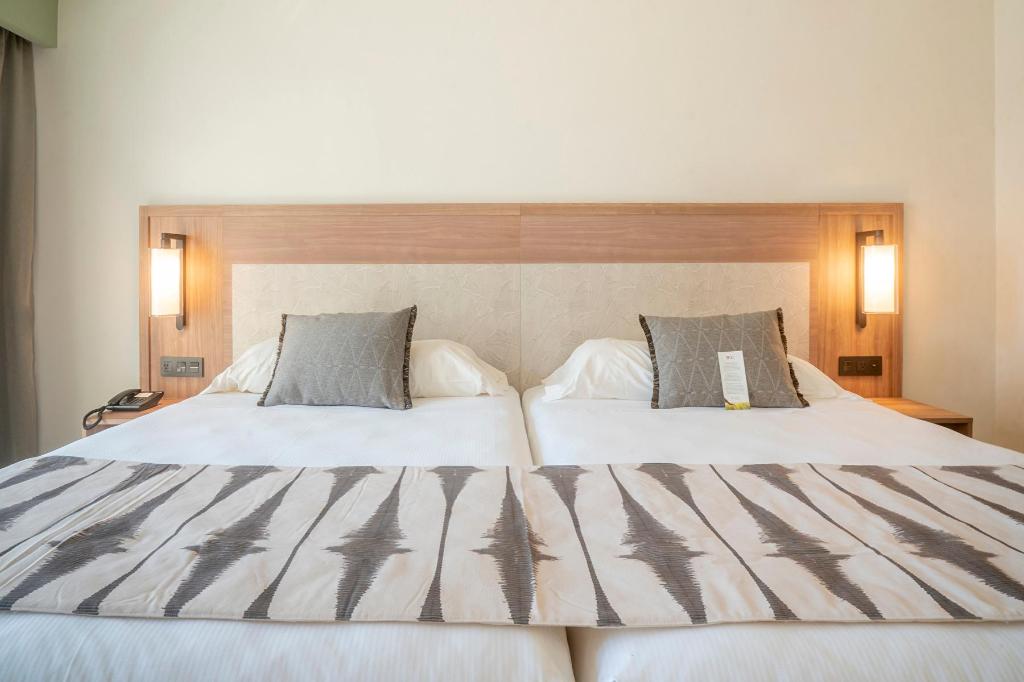 Double Room Partial Ocean View DDLB