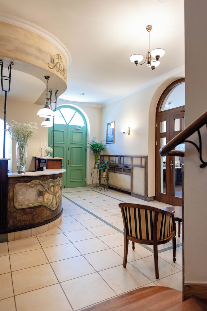 lobby