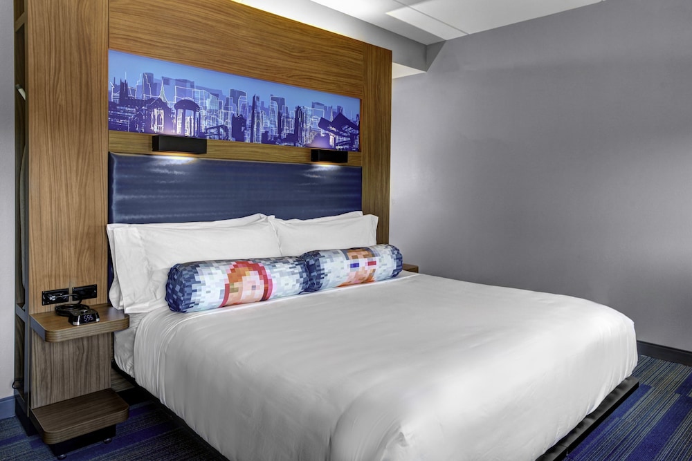 1 BEDROOM, ALOFT, SUITE