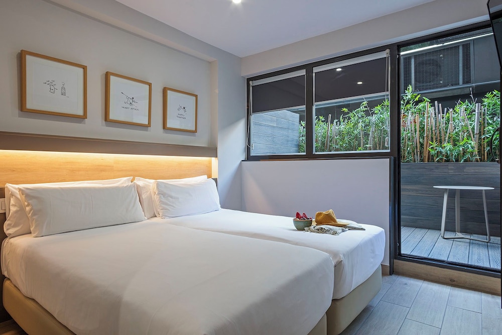 Aparthotel BCN Montjuic 36/96