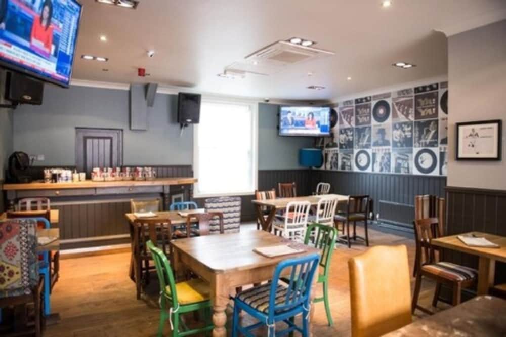 Thomas James Hotel 22/28