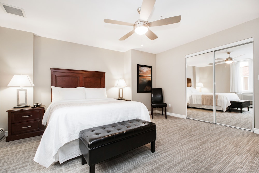 2 BEDROOMS, EXECUTIVE, SUITE, 2 BATHROOMS