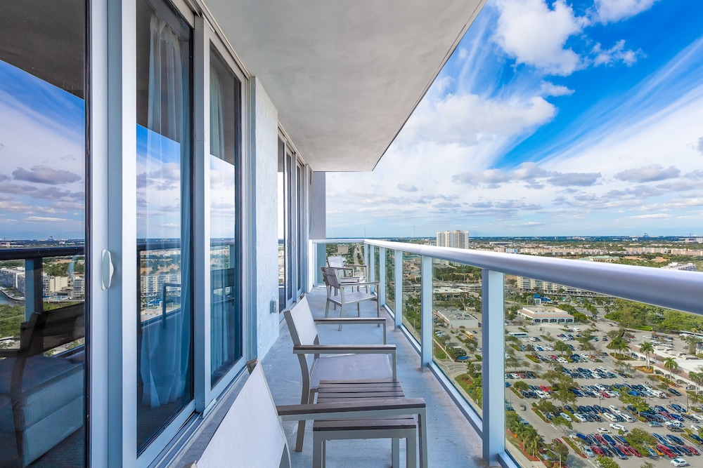 Private Ocean Luxury Condos at Beachwalk 3/50