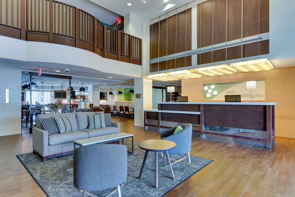 HOLIDAY INN FRANKLIN - COOL SPRINGS 34/64