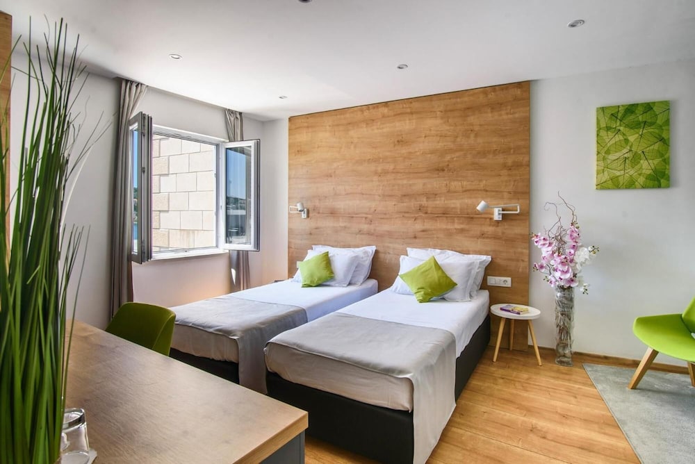 Ora Luxury Rooms 18/44