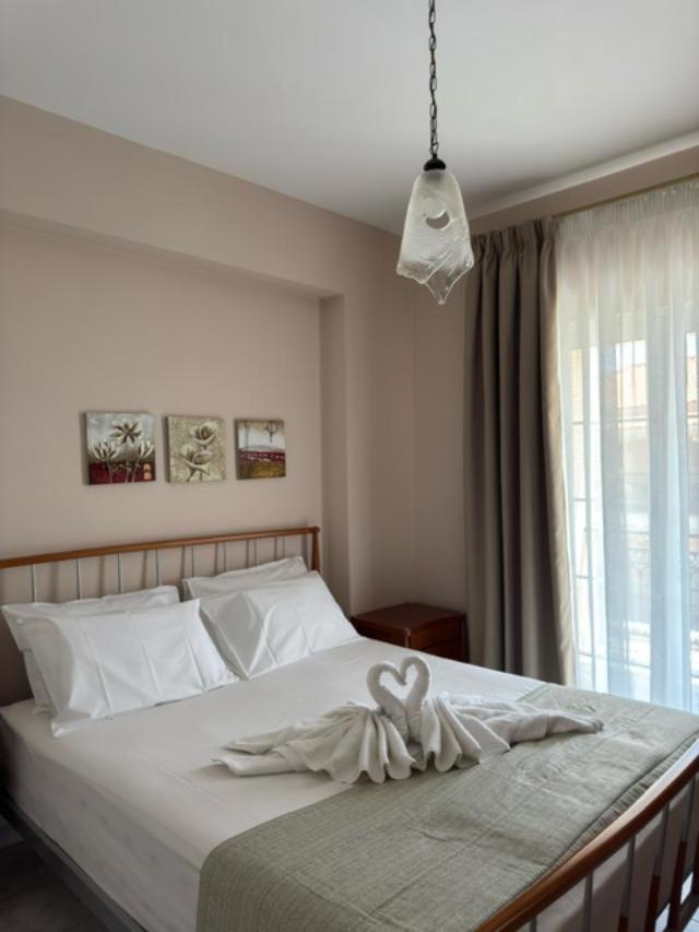 Dream Hotel 34/71