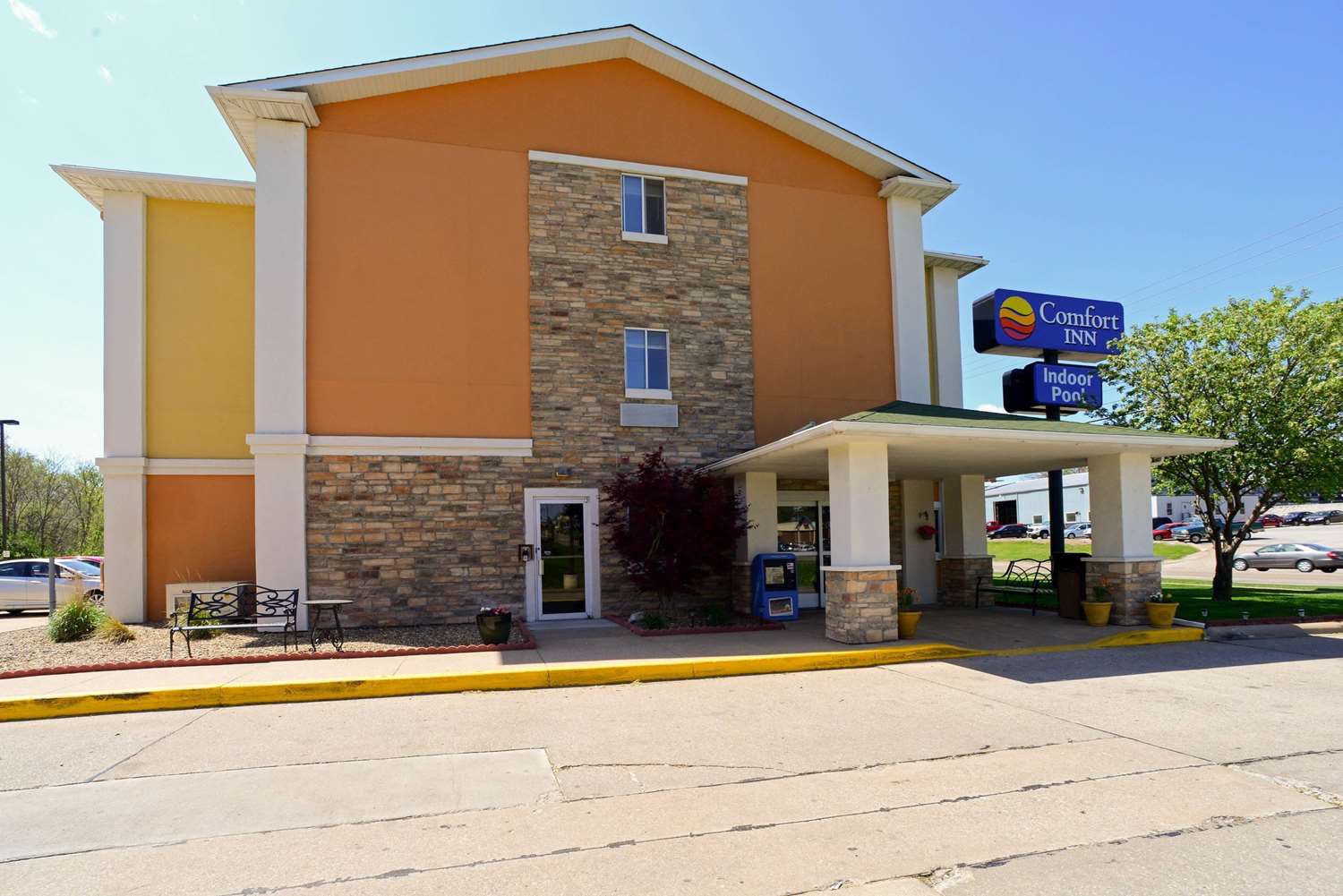 AmericInn by Wyndham Quincy 28/32
