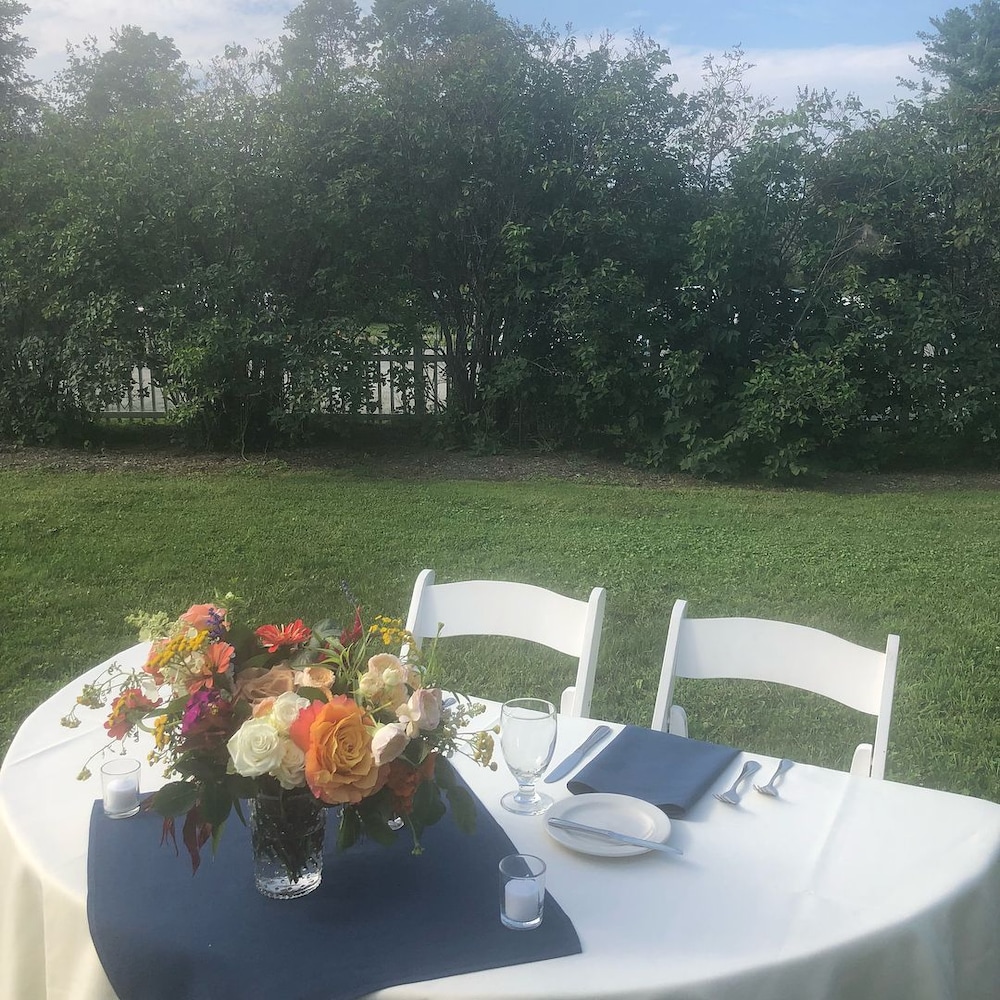 The Dowds Contry Inn and Event Center 35/50