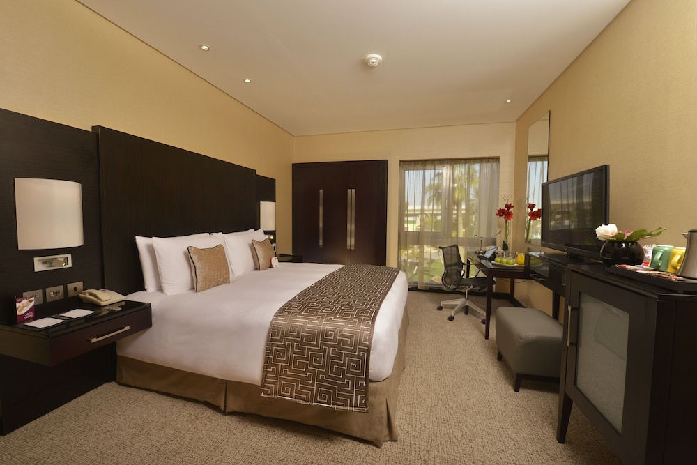 Crowne Plaza Bahrain 24/78