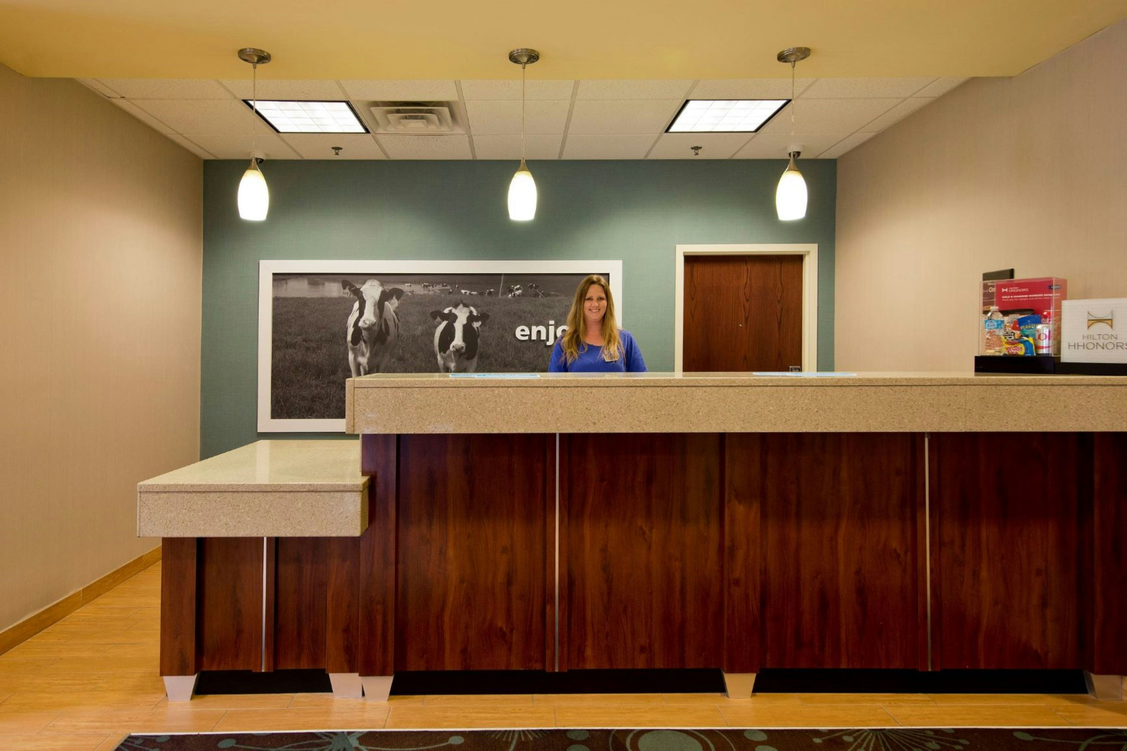 Hampton Inn Martinsburg South-Inwood 11/75
