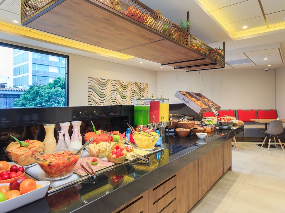 Ibis Cucuta 54/75