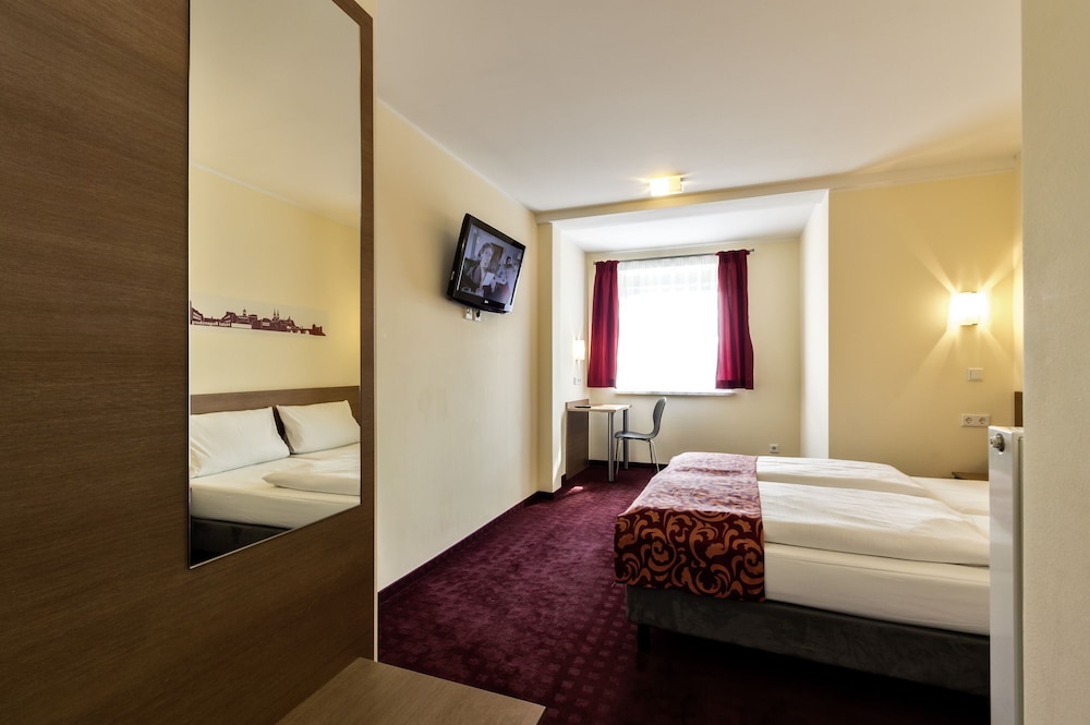 DREAM INN REGENSBURG 16/43