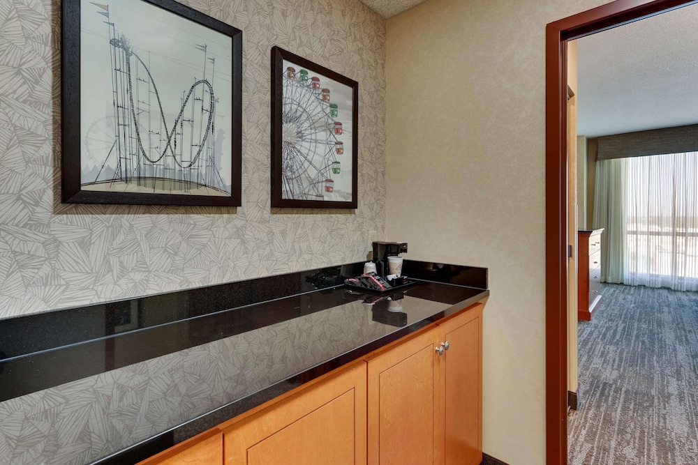 Drury Inn & Suites Orlando 60/60